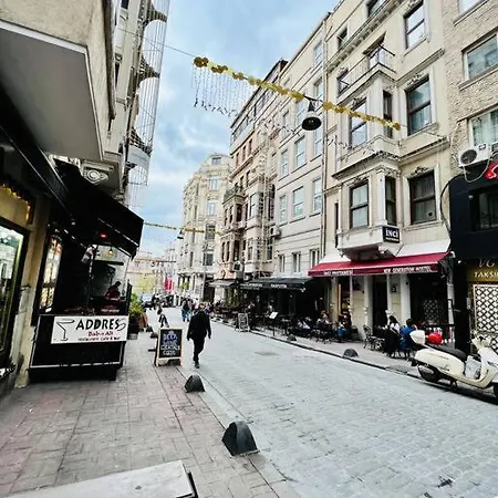 Superior In Taksim With A/c Apartment