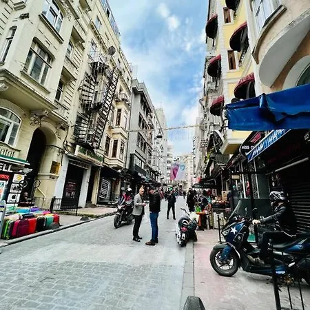 Superior In Taksim With A/c Apartment *
