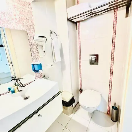 Superior In Taksim With A/c Daire İstanbul